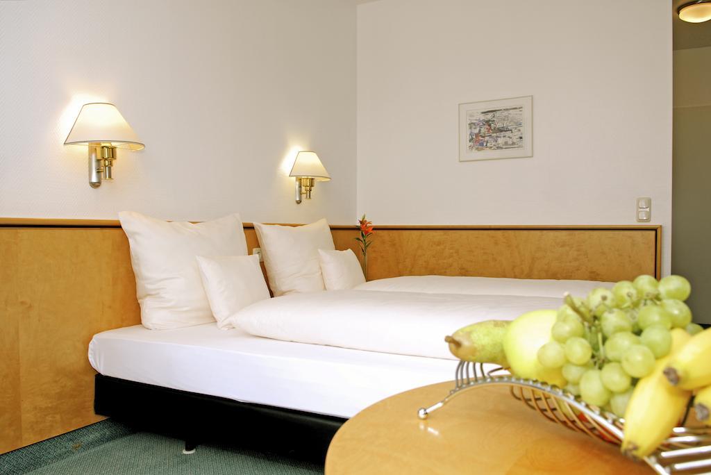 Matchpoint Hotel Altdorf bei Nürnberg Zimmer foto